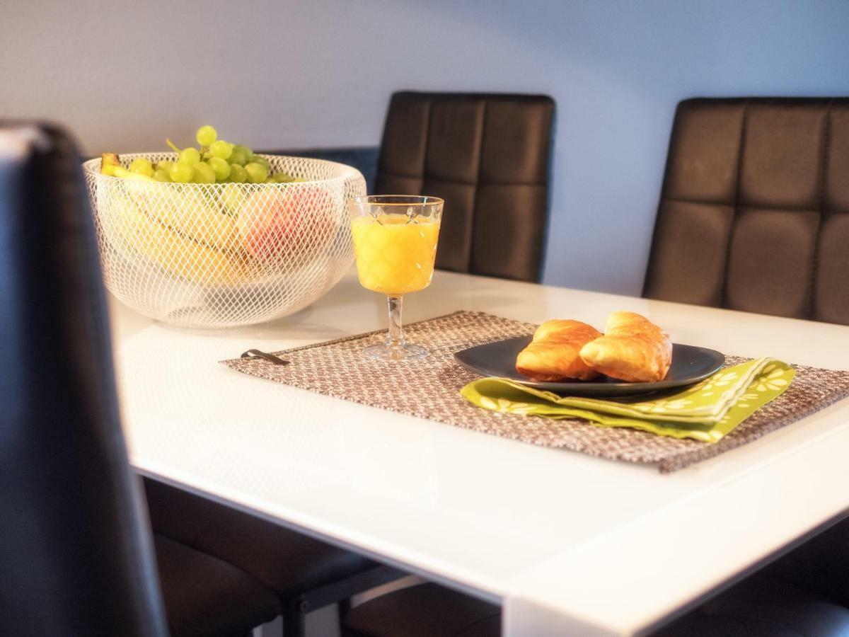 Vista Center Apartment Пула Екстериор снимка